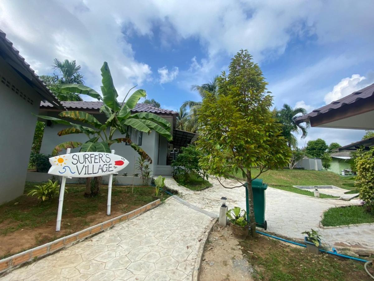 Surfer'S Village Khao Lak Luaran gambar